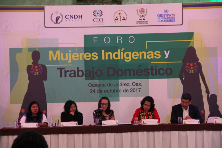 Revisan en foro protección de los derechos de trabajadoras del hogar