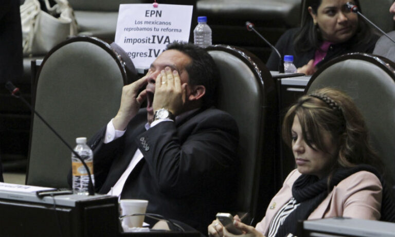 No serviría de nada la reducción del  Congreso, ni la eliminación de plurinominales