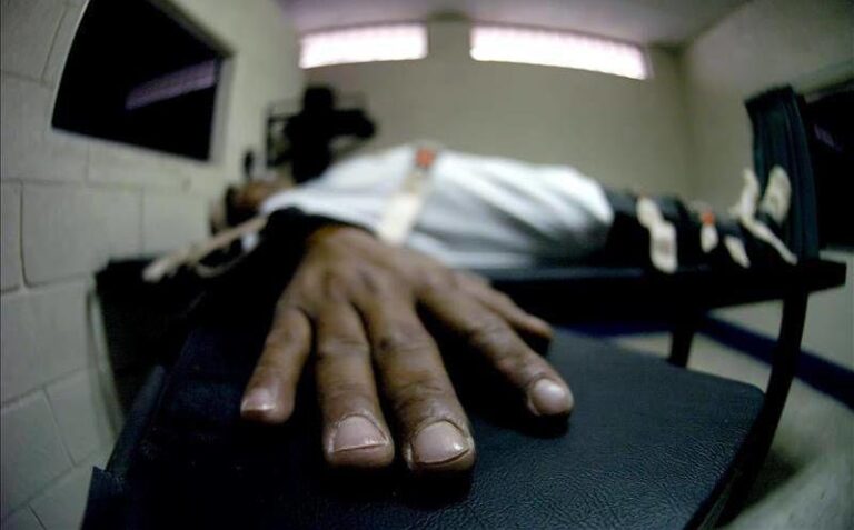 Los mexicanos medimos con doble rasero —y doble  moral— las implicaciones del derecho al debido proceso