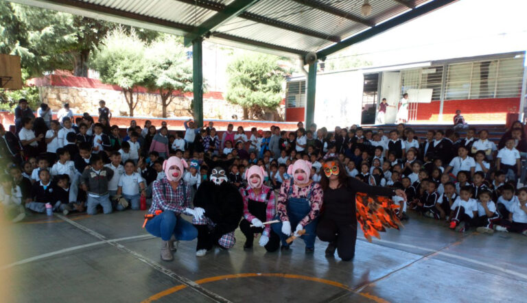 Presentan obra teatral sobre mediación a niños de primaria