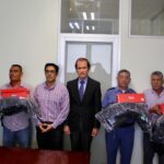 Entrega de uniformes a personal de seguridad (1)
