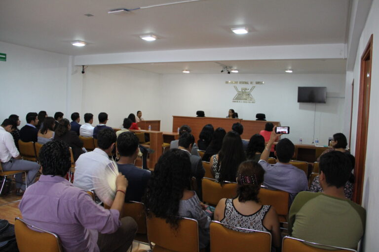 En la URSE presentan simulación de audiencia oral mercantil