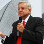 AMLO preguntando