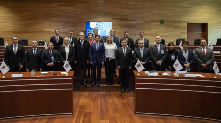 Magistrada Villanueva Abraján asiste a la asamblea extraordinaria de Conatrib