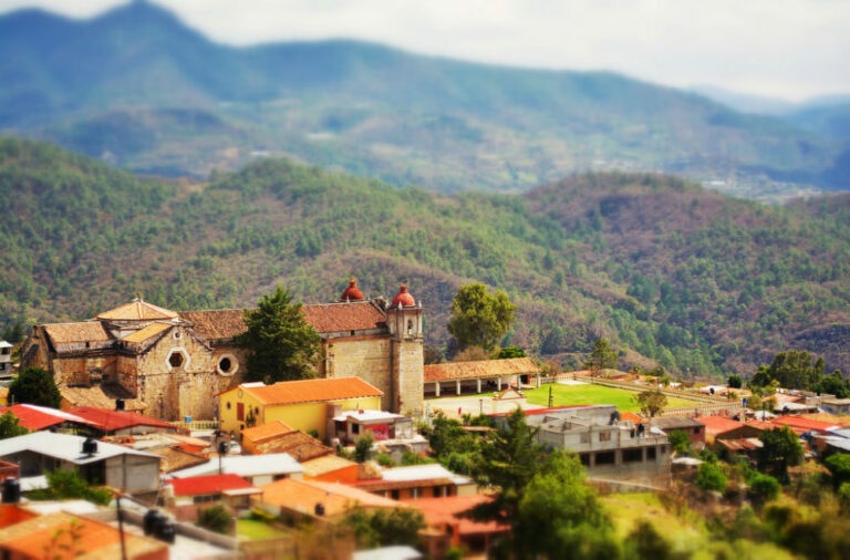 Pueblos de magia negra