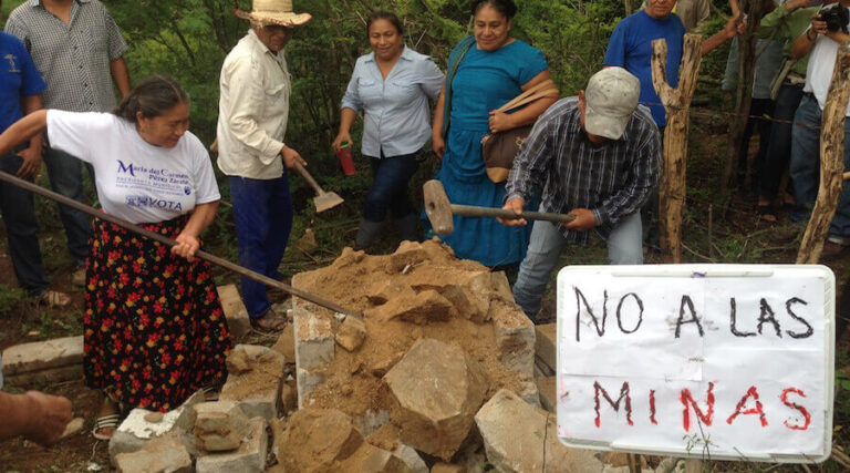 Contra la minería y todo