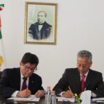 03-firma-convenio-doctores-en-derecho