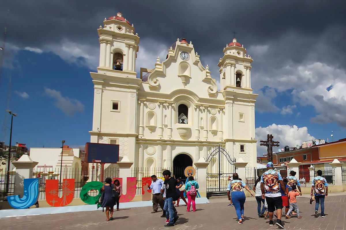 Inicia Mariolatría