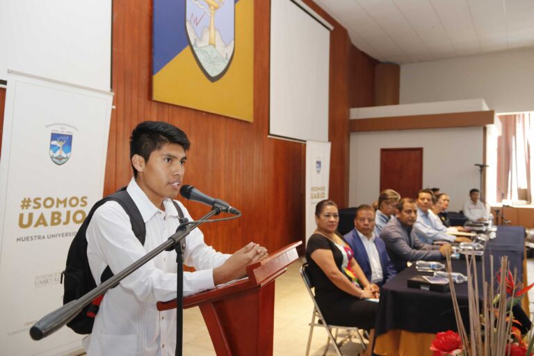 La lucha de un joven indígena por ingresar a la universidad