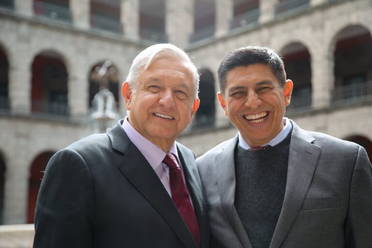 “Juntos hagamos historia”