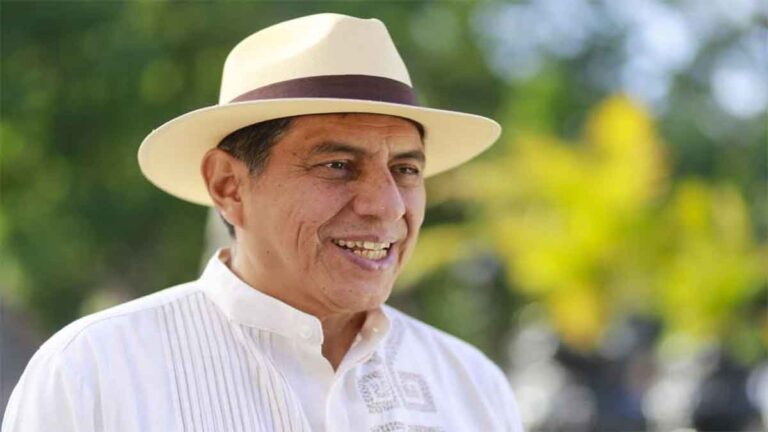 No más gobierno rico y pueblo pobre