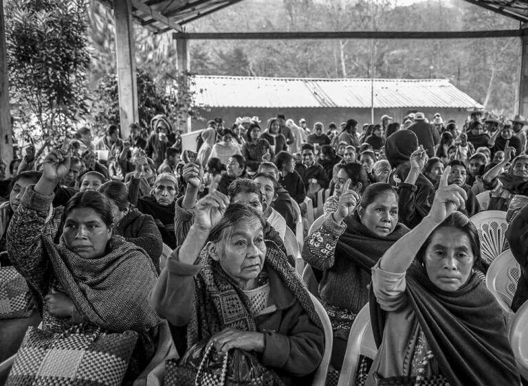 AL MARGEN || Pueblos indígenas oaxaqueños: ¿El siguiente gobierno sólo continuará con la política de dádivas?