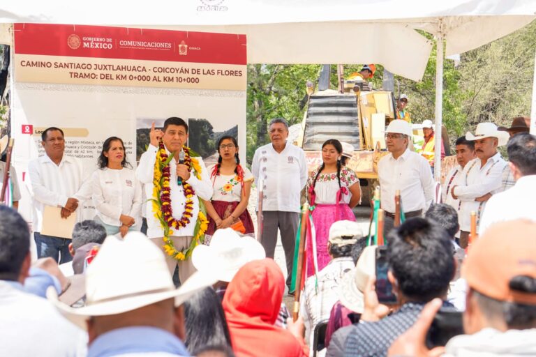 Atiende Salomón Jara demanda histórica de pobladores de Santiago Juxtlahuaca y Coicoyán de las Flores