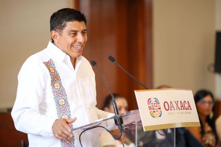 AL MARGEN || Oaxaca: Es indispensable una reforma de fondo a la administración pública estatal 