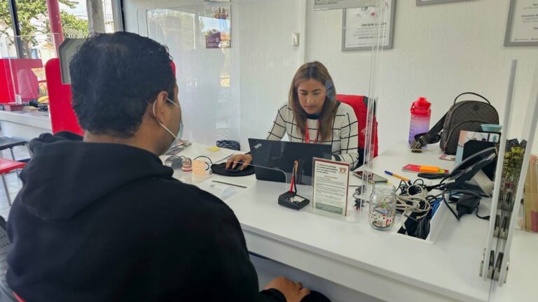 Extiende INFONAVIT horario de atención en sus Centros de Servicio