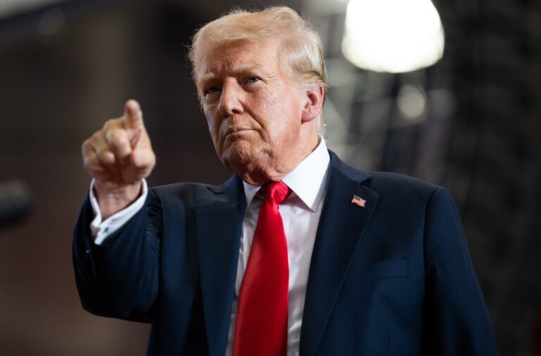 CONTRAFUEGO || Trump, nazifascismo en puerta