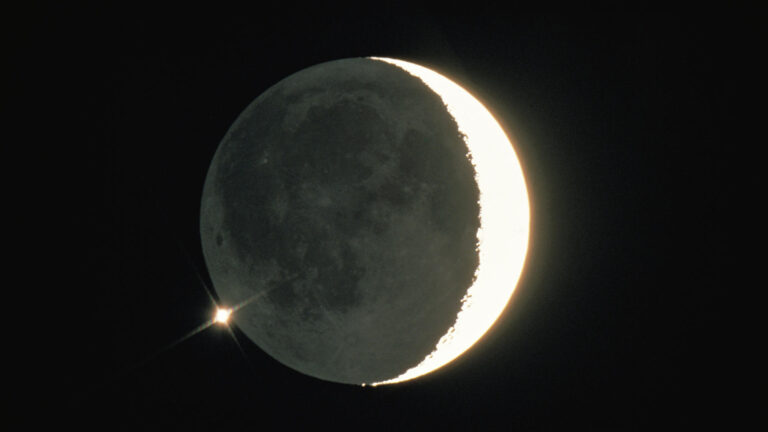 Arte, la luna y el eclipse