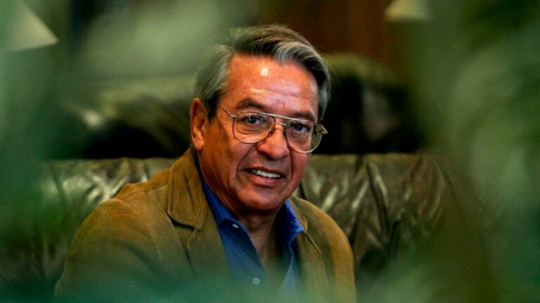 Hay que amar al idioma español como José Agustín, no desmadrarlo como los tiktokeros