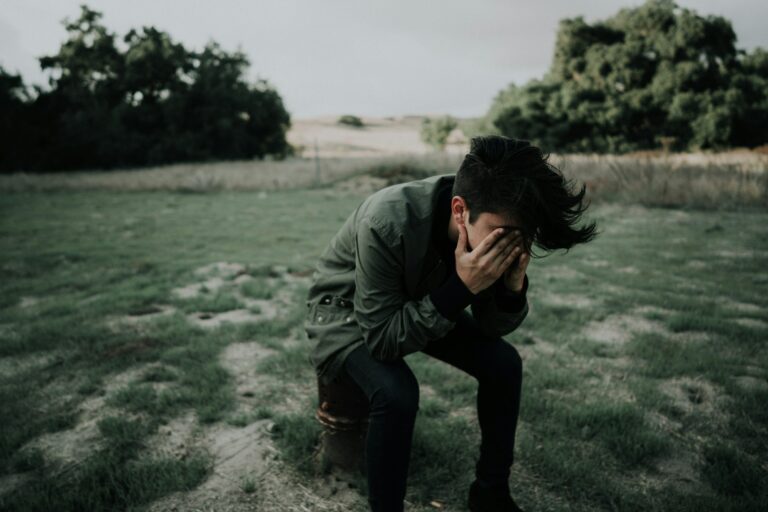 DICEN QUE || Estar triste es debilidad