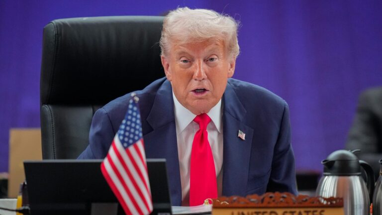 CONTRAFUEGO || Matón con armas nucleares